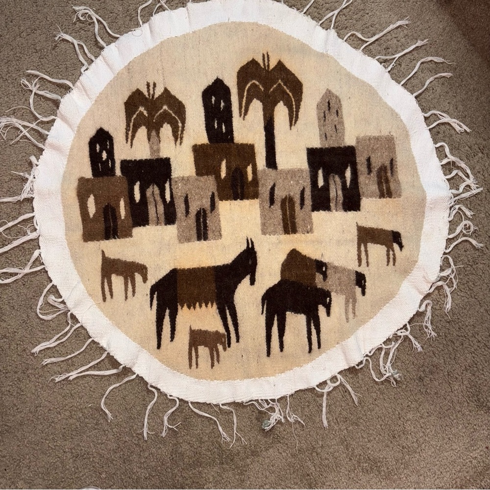 Wool Kilim Rug Hand Woven Flat Weave Animal Tree Egypt Turkish Vintage 34” Round
